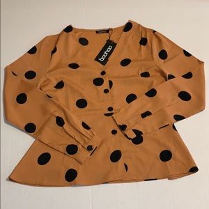 BooHoo V Neck button down top